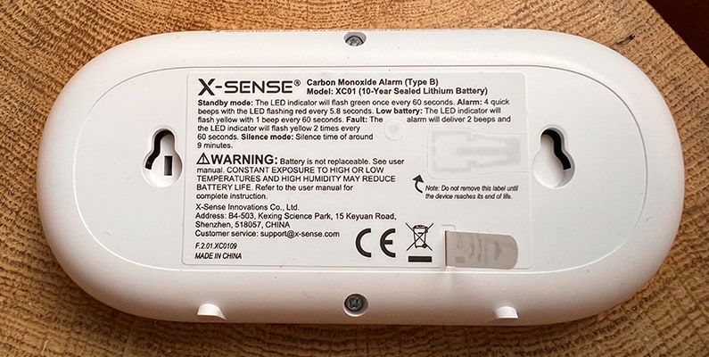 Rückseite des X-Sense XC01-R - Kohlenmonoxidmelder Test